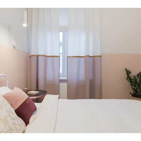 House No. 14 By Too-good Apartment *